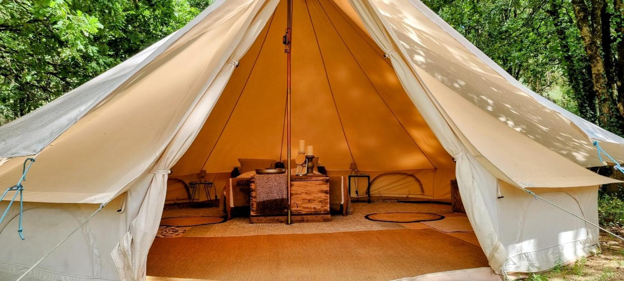 Luxury Bell Tent At Camping La Fortinerie Mouliherne Luaran gambar