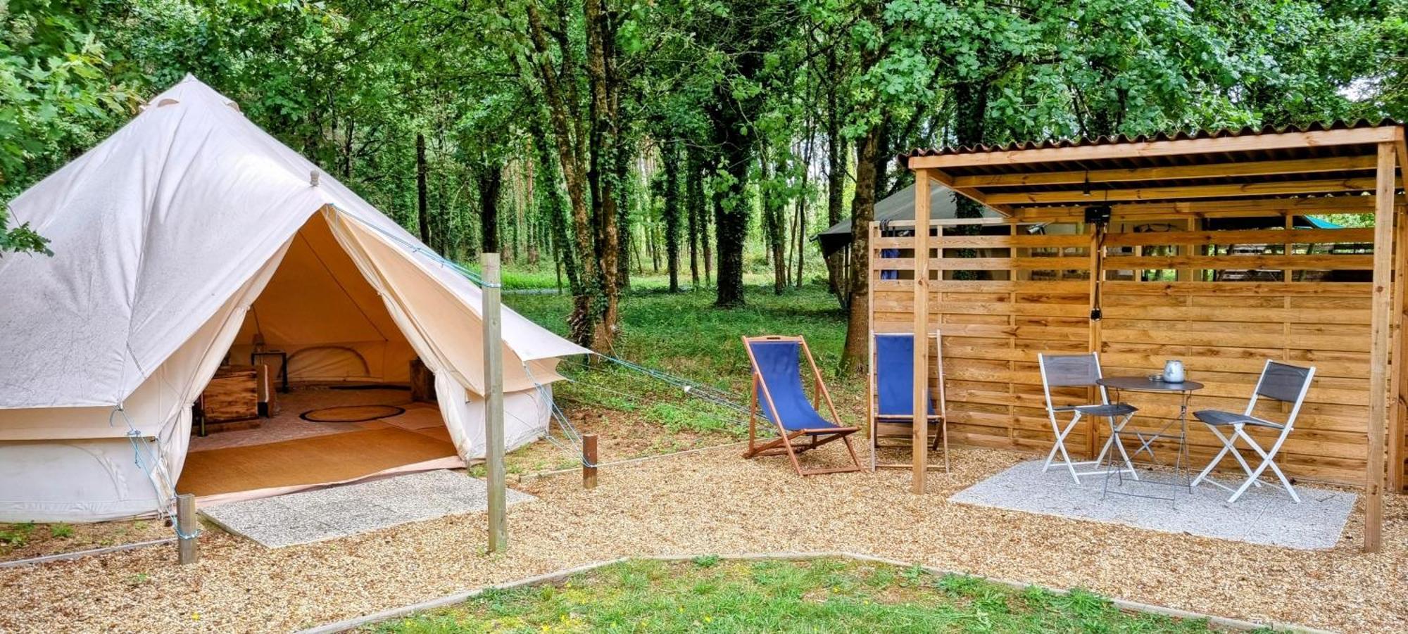 Luxury Bell Tent At Camping La Fortinerie Mouliherne Luaran gambar