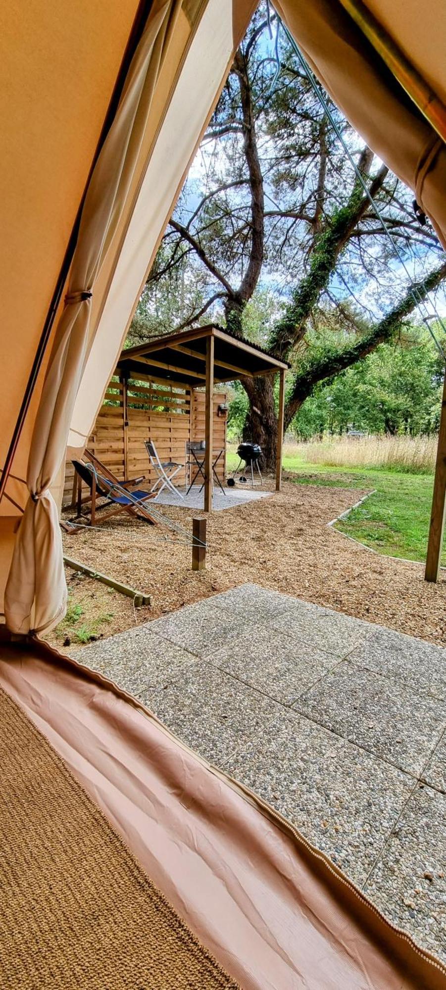 Luxury Bell Tent At Camping La Fortinerie Mouliherne Luaran gambar