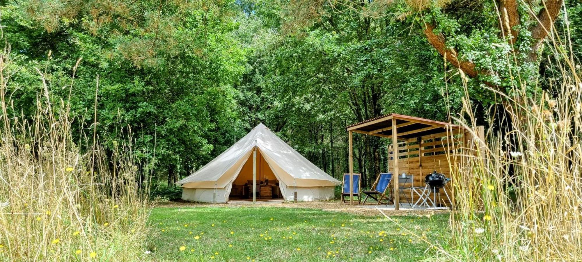 Luxury Bell Tent At Camping La Fortinerie Mouliherne Luaran gambar